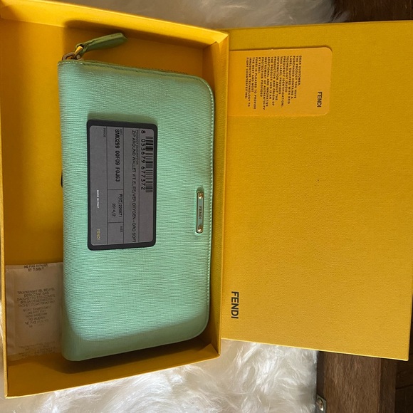 Fendi Wallet - Picture 6 of 8